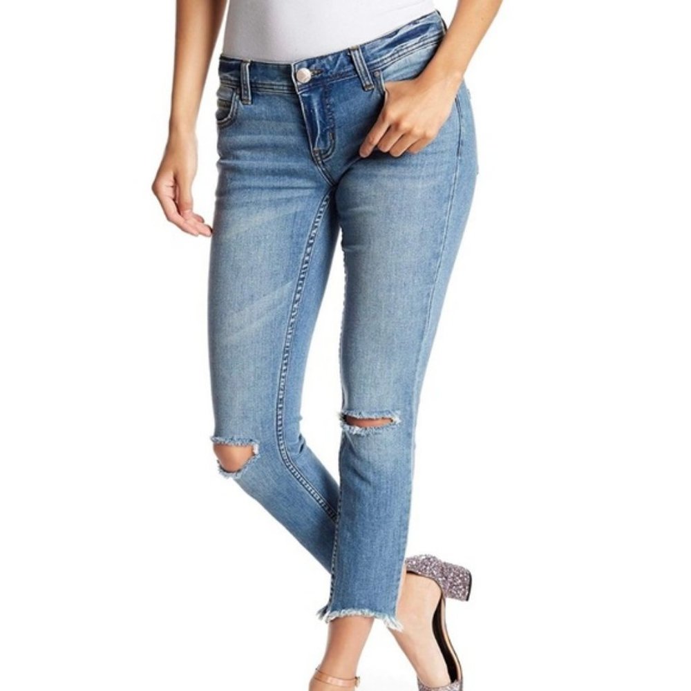 Free People Ripped Knee Frayed Hem Skinny Jean